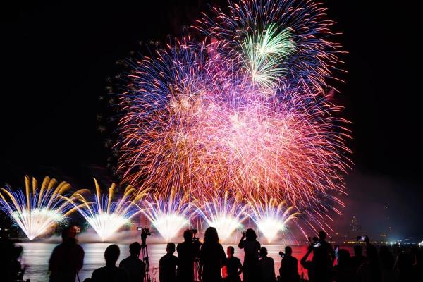 Đêm thứ 4 của DIFF: Khán giả vỡ oà trước màn trình diễn của Trung Quốc và Phần Lan