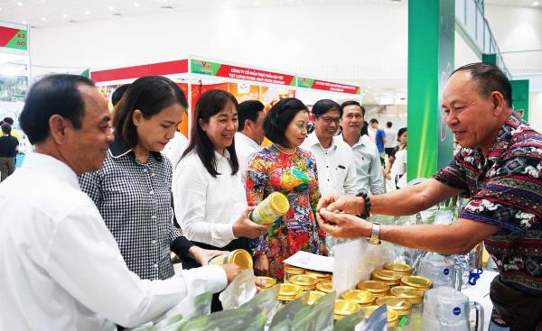 Khai mạc Hội chợ hàng Việt - Đà Nẵng năm 2024 với chủ đề Tôn vinh sản phẩm OCOP