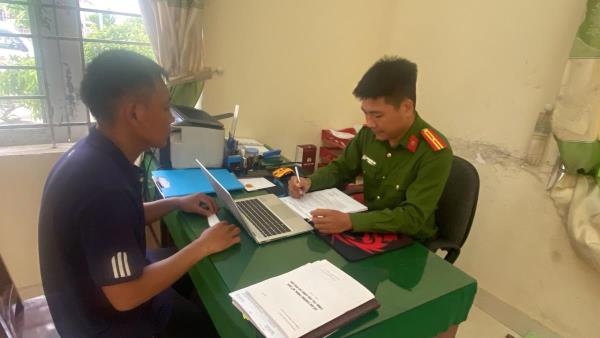 Vào chùa làm công quả để… đánh quả