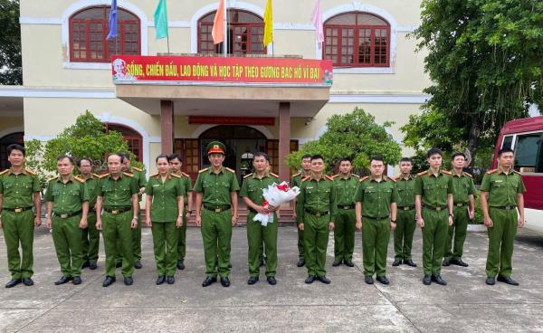 Công an tỉnh Quảng Nam vào TPHCM làm căn cước, định danh mức 2 cho đồng hương