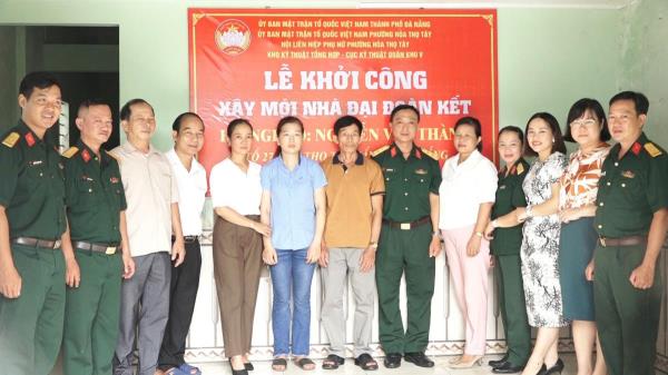 Khởi công xây dựng và bàn giao nhà Đại đoàn kết cho hộ nghèo