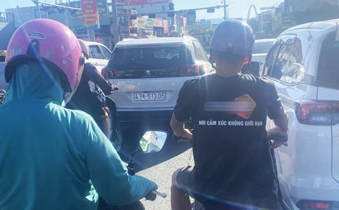 Xuất hiện logo lạ trên đường phố, Giám đốc Công an thành phố chỉ đạo kiểm tra, xử lý