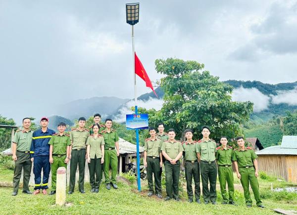 Tuổi trẻ Quảng Nam hành quân về với bà con vùng cao