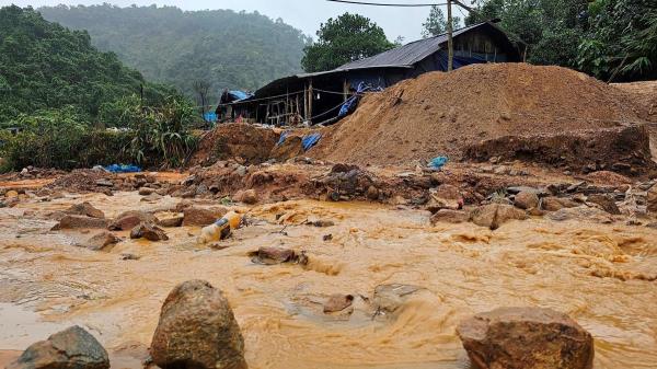 Vàng tặc lộng hành, Bí thư Huyện ủy Phước Sơn nói gì?