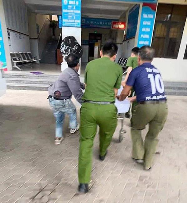 Nhiều gương cán bộ chiến sĩ Công an cứu người