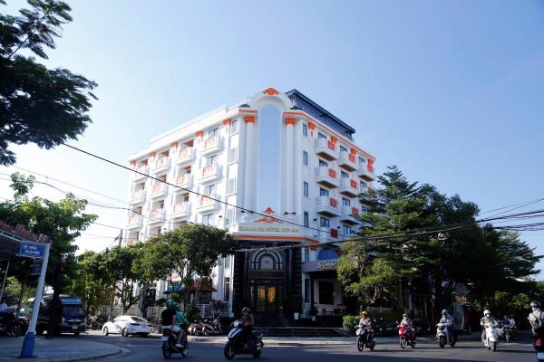 Phố phường Đà Nẵng, Quảng Nam rực rỡ cờ đỏ sao vàng chào mừng Quốc khánh