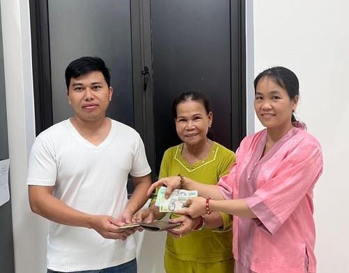 Hai người phụ nữ tốt bụng