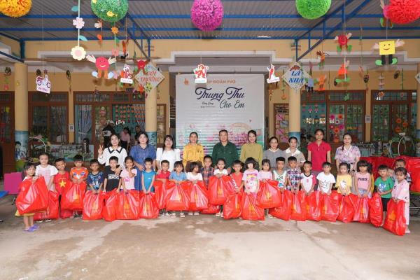 Chương trình thiện nguyện vui Tết Trung thu cho trẻ em nghèo vùng sâu, vùng xa Quảng Nam