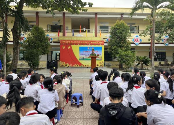 Tấn công mạnh tội phạm và tệ nạn ma túy vùng nông thôn