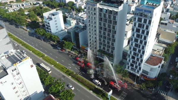 Thực tập phương án chữa cháy tại cụm khách sạn cao trên 15 tầng ven biển Đà Nẵng
