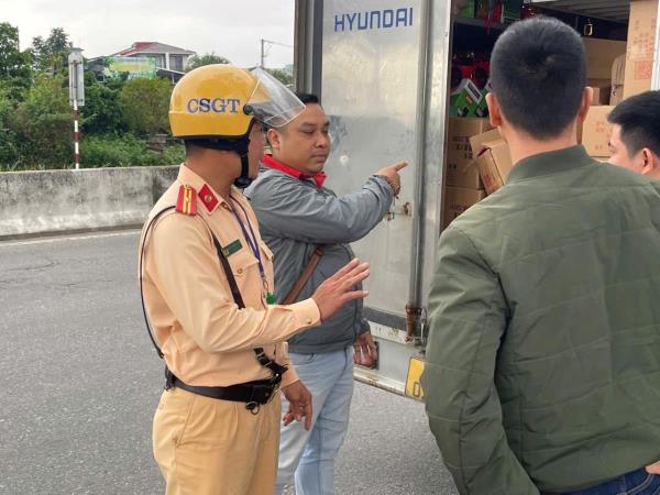 Gần 4.400 trường hợp vi phạm TTATGT bị xử lý sau 2 tuần cao điểm ra quân