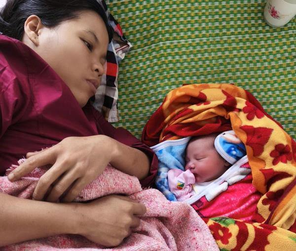 Đại úy Biên phòng hỗ trợ ca sinh đặc biệt cho sản phụ vùng cao không kịp đến cơ sở y tế