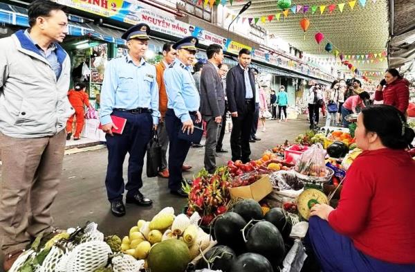 Xử lý nghiêm các hành vi đầu cơ, găm hàng, tung tin thất thiệt gây bất ổn thị trường