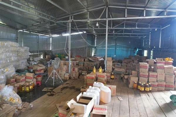 Bắt giám đốc công ty sản xuất 2,7 triệu lít dầu ăn giả bán ra nhiều tỉnh, thành toàn quốc