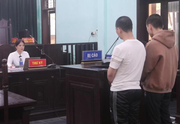 Đi tù vì bán ma túy cho khách hát karaoke