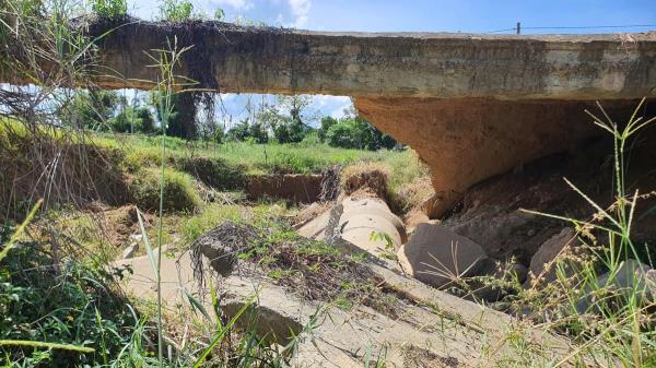 Đà Nẵng tiếp tục công bố tình huống khẩn cấp, yêu cầu đảm bảo an toàn các khu dân cư gần kè sông sạt lở