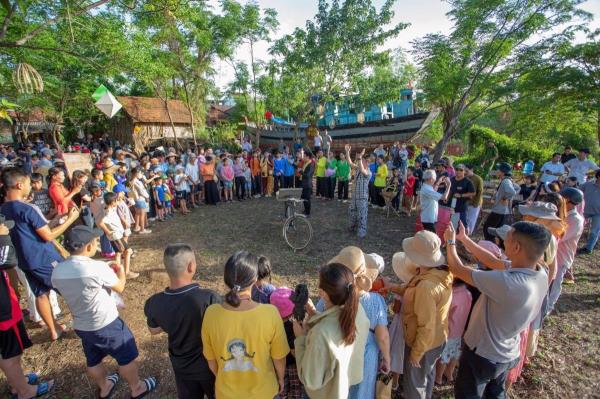 Nhiều hoạt động phong phú, đặc sắc tại phiên Chợ quê Kim Bồng