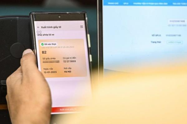 Từ tháng 11-2025 không yêu cầu xuất trình bản chính, bản sao khi đã có trên VNeID