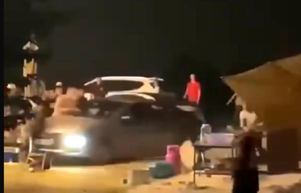 Điều tra vụ nhóm người vây đập phá ô-tô