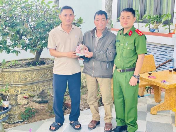 Giao nộp động vật hoang dã quý hiếm