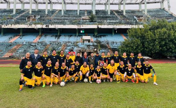 Giao hữu bóng đá giữa 2 đội cựu cầu thủ Quảng Nam - Đà Nẵng và Thừa Thiên - Huế