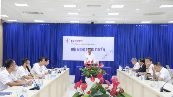 Điện lực Miền Trung họp khẩn ứng phó bão số 13