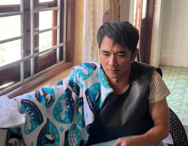 Công an phường bị thương khi khống chế đối tượng có biểu hiện ngáo đá