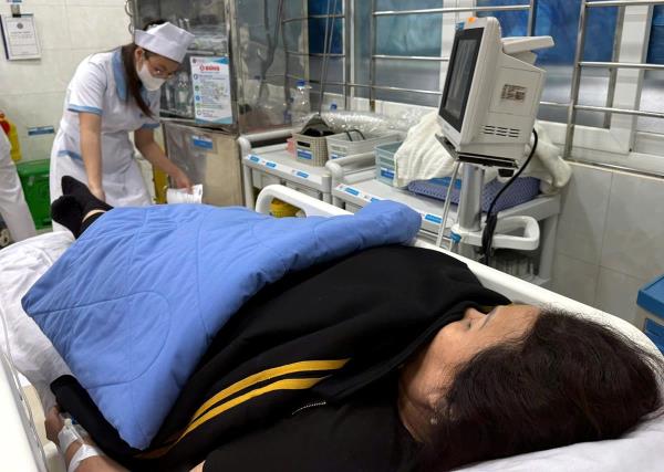 Hàng chục người nghi ngộ độc bánh mì ở Quảng Ngãi: Cơ sở kinh doanh chưa đủ điều kiện pháp lý