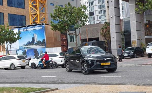 Nổ cuốc là... bẻ lái