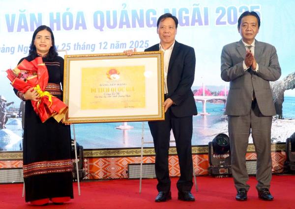 Quảng Ngãi đón nhận Bằng xếp hạng Di tích Quốc gia Cổng Tò Vò
