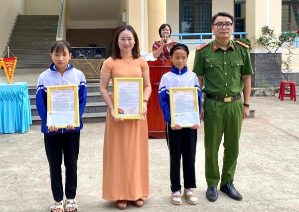 Gương sáng học sinh