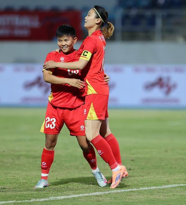 Ra quân tưng bừng