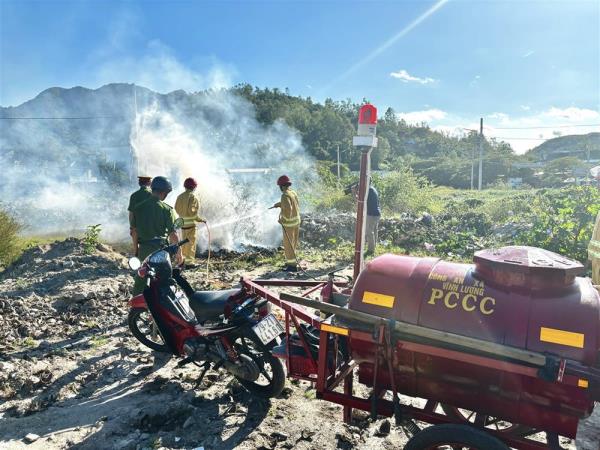 Xe chữa cháy mini made in Công an phường