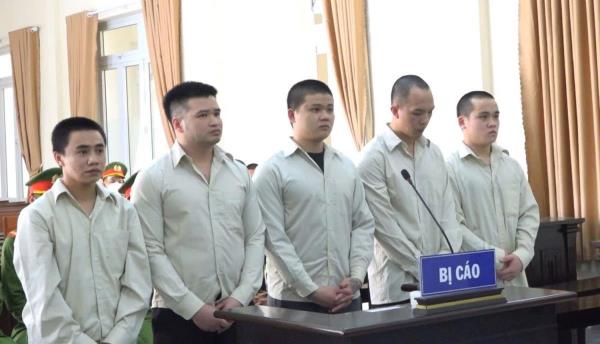 Những kẻ mua bán ma túy nhiều tiền án tiếp tục lãnh 58 năm tù