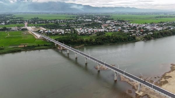 Hoàn thành 2 cây cầu tạo động lực phát triển phía Tây tỉnh Quảng Nam
