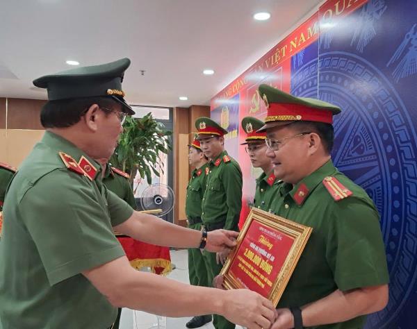 Công an Đà Nẵng khen thưởng nhiều tập thể có thành tích xuất sắc