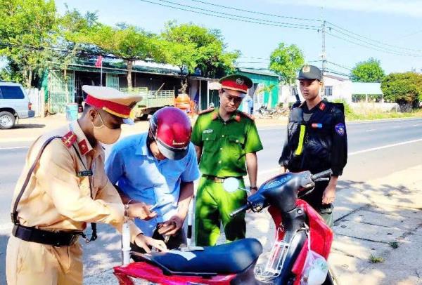 Không để trống địa bàn khi giải thể Công an cấp huyện