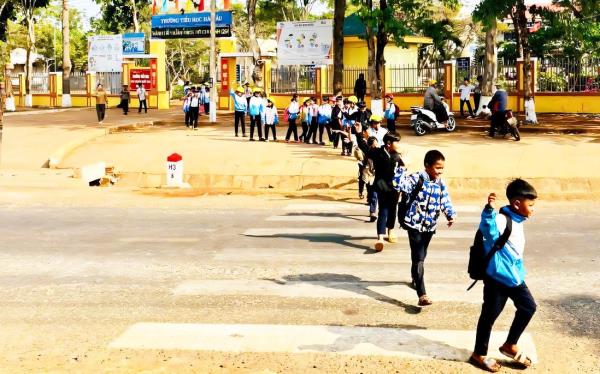 Lan tỏa ý thức an toàn giao thông cho học sinh tiểu học