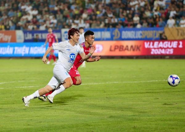 Nam Định, Bình Dương, Hà Nội FC bị đội dưới cơ cầm chân