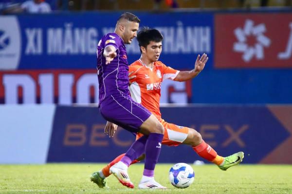 SHB Đà Nẵng đối diện với nguy cơ xuống hạng: Thân trách thân…