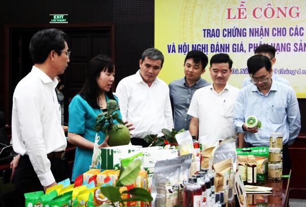 Đà Nẵng: Trao chứng nhận cho 11 sản phẩm đạt chuẩn OCOP 4 sao đợt 1 năm 2025