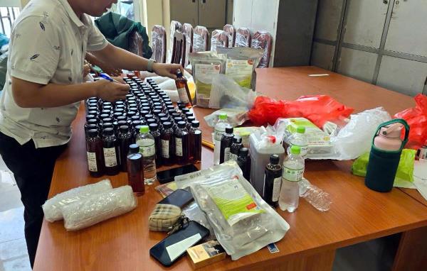 Thủ đoạn của ông trùm bán thuốc hỗ trợ sinh lý giả, thu lợi 20 tỷ đồng