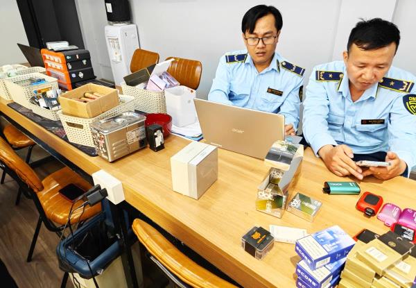 Đà Nẵng: Phát hiện 1 cơ sở kinh doanh thuốc lá điện tử