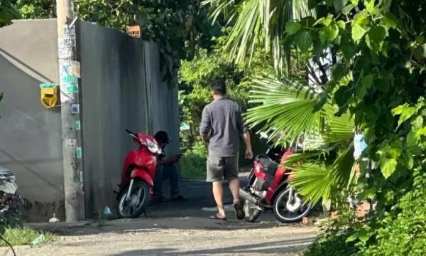 Phong toả hiện trường điều tra vụ nghi sát hại người khác rồi vào nhà trọ khoá trái cửa tự tử