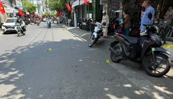 Tìm người biết việc