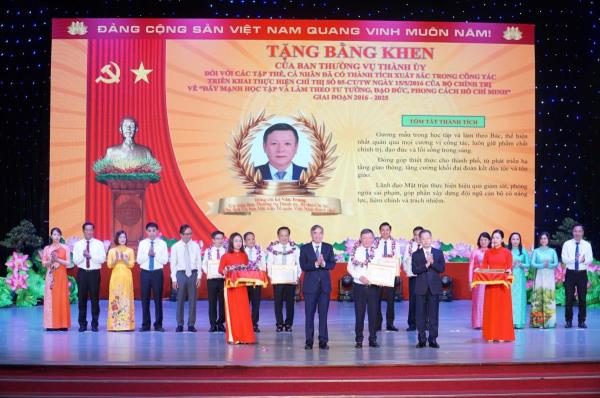 Đà Nẵng tuyên dương 39 tập thể, cá nhân điển hình tiên tiến trong học tập và làm theo tư tưởng, đạo đức, phong cách Hồ Chí Minh