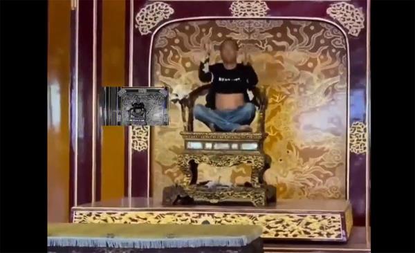Clip đối tượng xâm hại, làm hư hỏng ngai vàng triều Nguyễn gây phẫn nộ