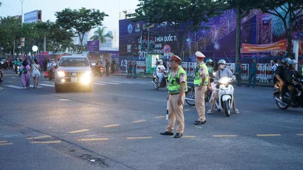 Phân luồng giao thông phục vụ Lễ hội pháo hoa quốc tế DIFF 2025