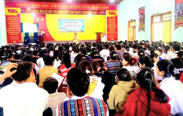 Quảng Nam đẩy mạnh tuyên truyền an toàn giao thông cho học sinh miền núi