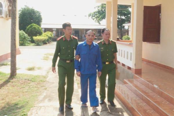 Khởi tố hai đối tượng buôn lậu thuốc làm chín, bảo quản sầu riêng trị giá gần 100 tỷ đồng